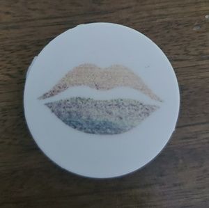 *2 choices* Lips Phone Socket